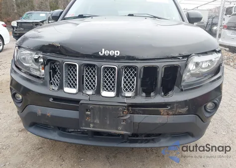 2016 Jeep Compass Latitude z USA, uszkodzony, nr VIN 1C4NJDEB4GD757913